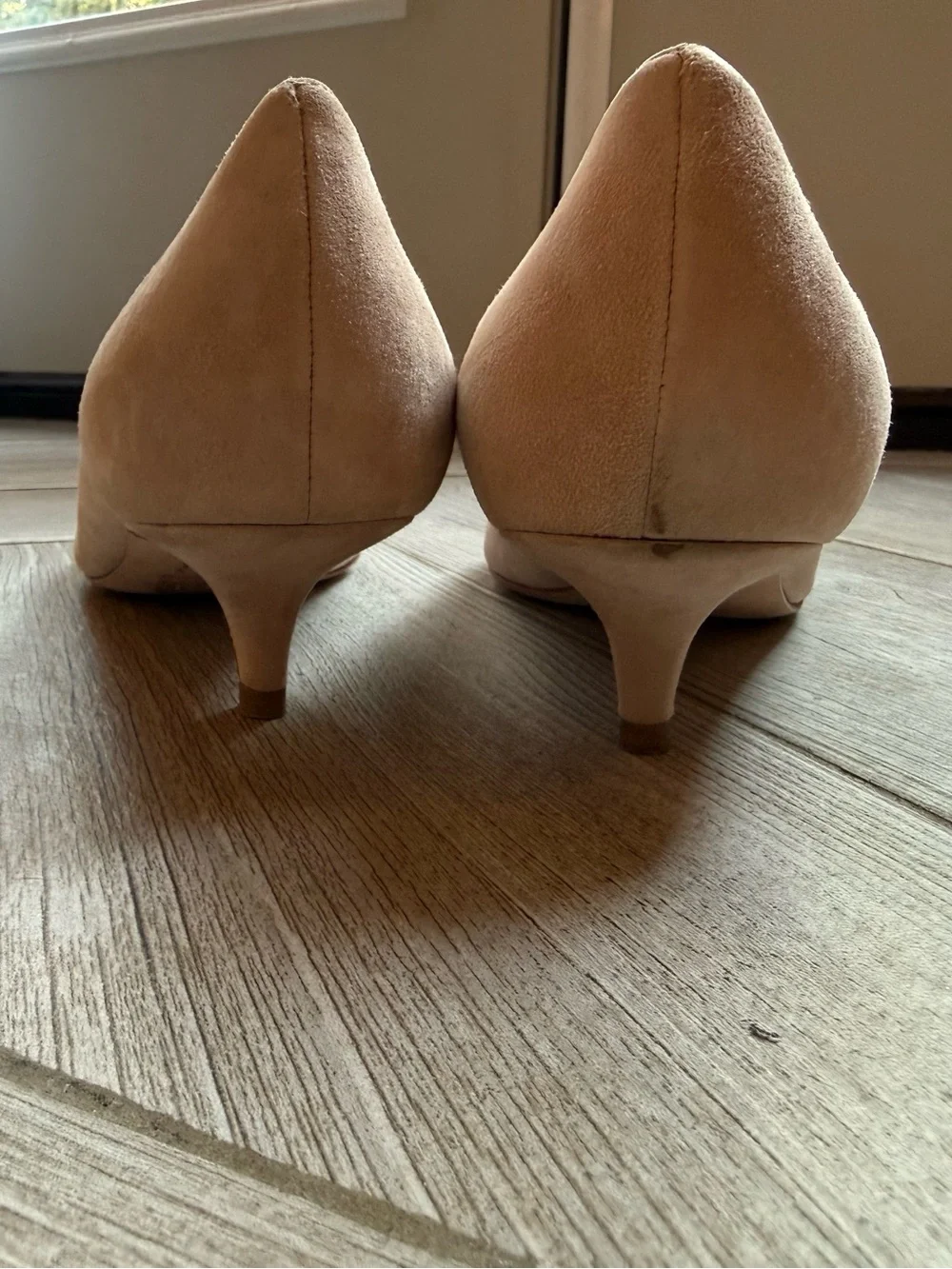Tory Burch Nude Suede Pointed Toe Kitten Heels Pumps Size 9M